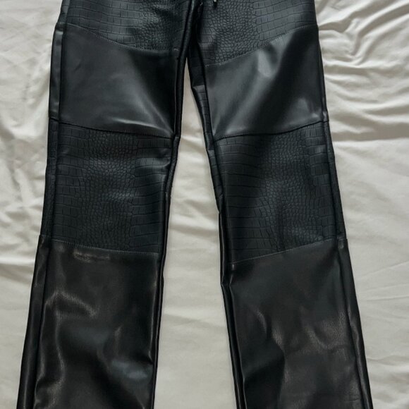 Manière De Voir - Croc Embossed Lace Up Trousers - Black - Picture 2 of 4